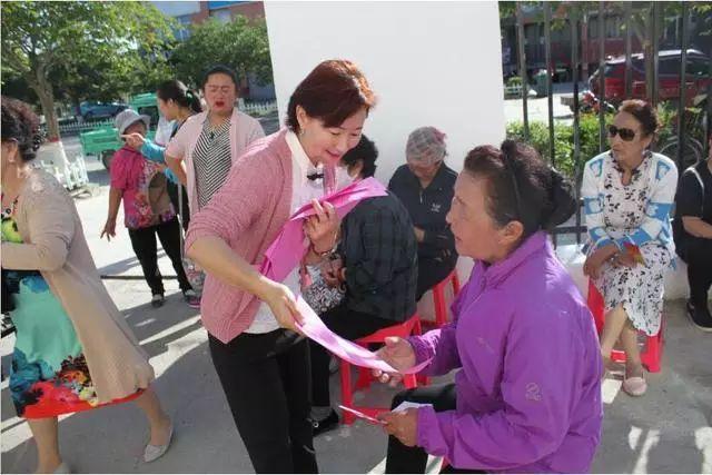 你都不愿见我我怎么看你啊男生对女生说造句话是什么意思？游戏画面